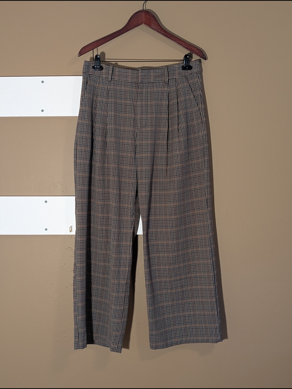 GAP Women's Wide Leg Plaid Pants in Brown and Black. Sz 10P.